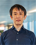 向坂 文宏 氏 ／ 桜美林大学芸術文化学群准教授 